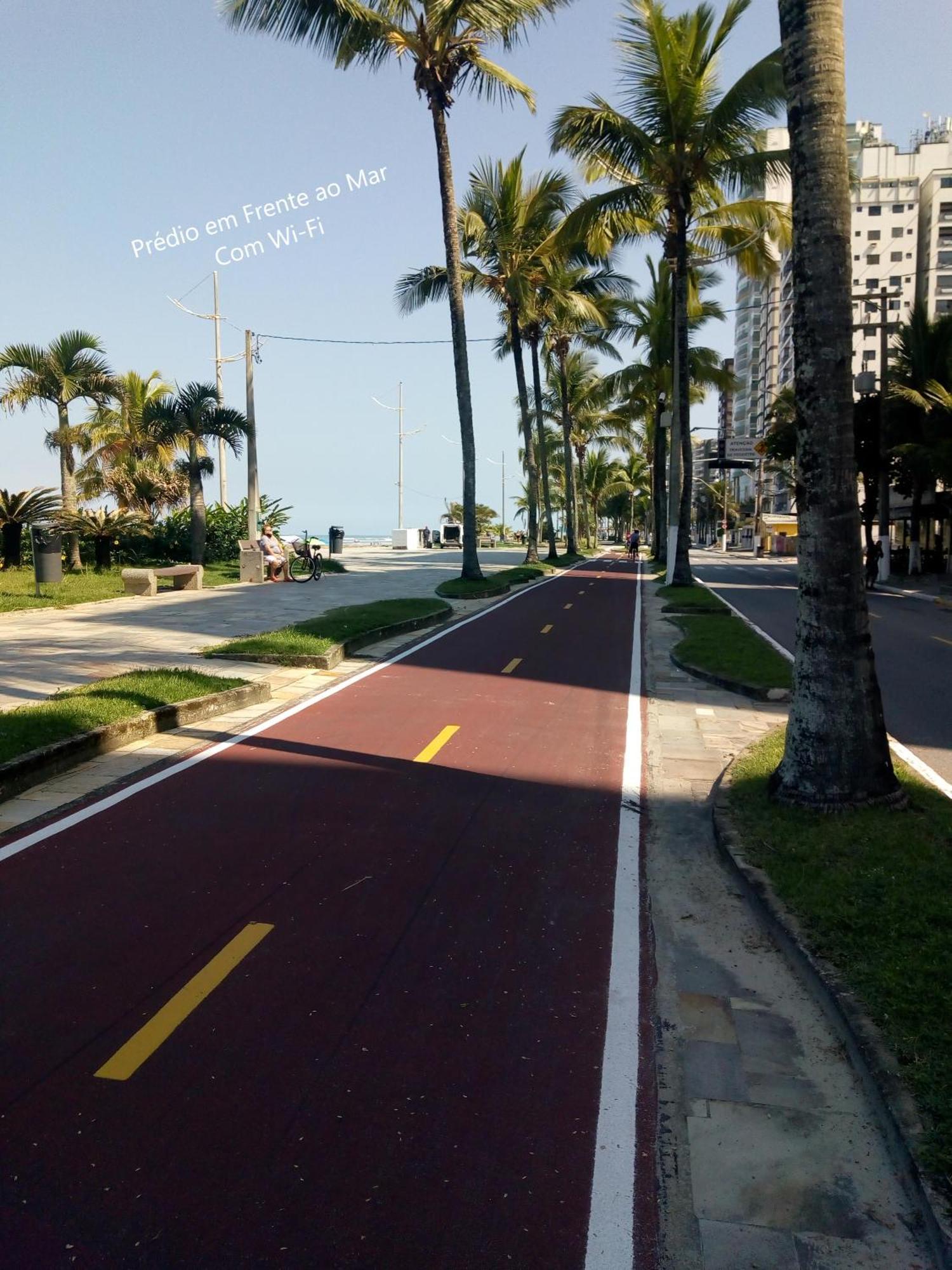 Predio Em Frente Ao Mar Apartment ปรายากรันเด ภายนอก รูปภาพ