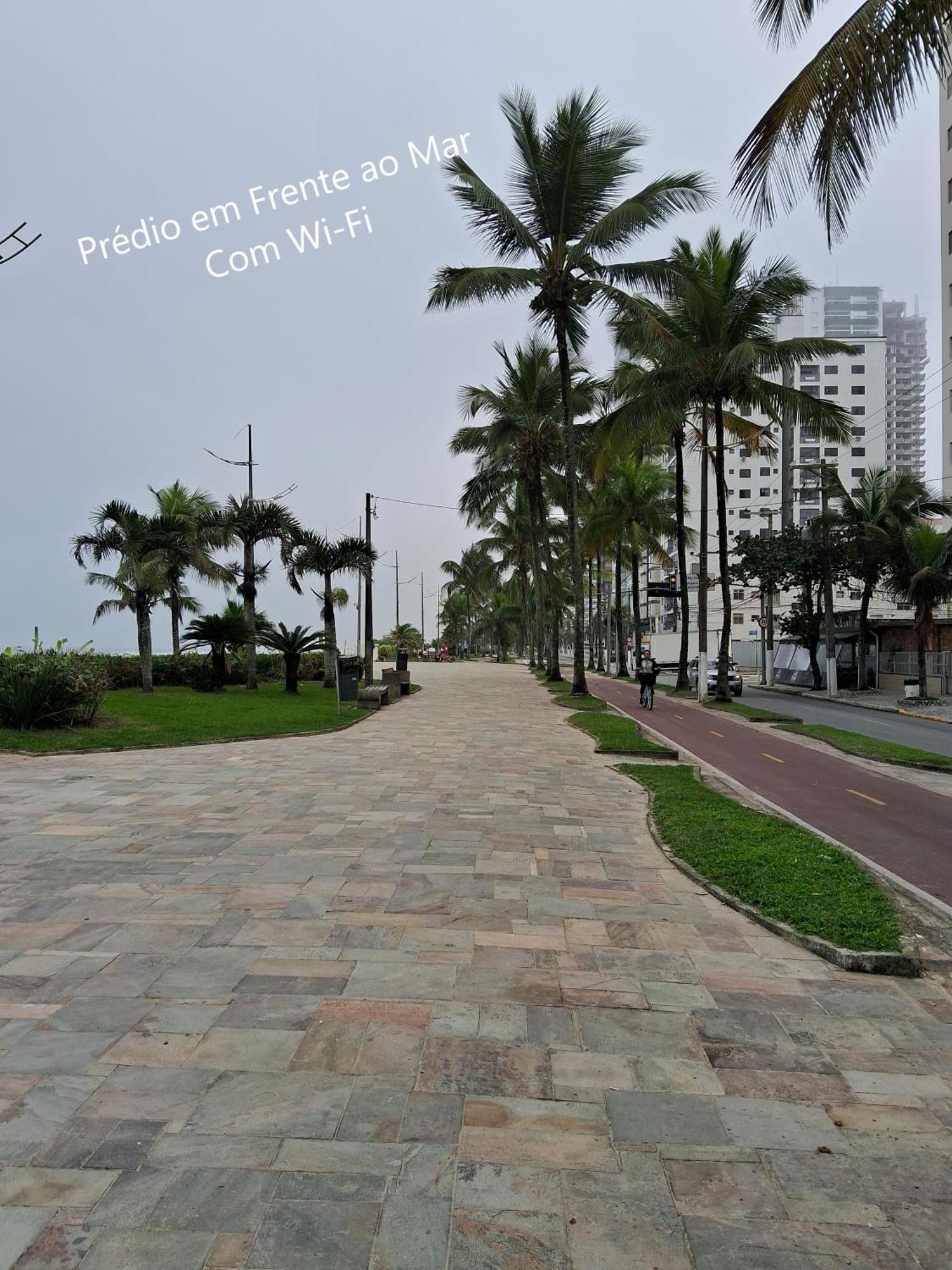 Predio Em Frente Ao Mar Apartment ปรายากรันเด ภายนอก รูปภาพ